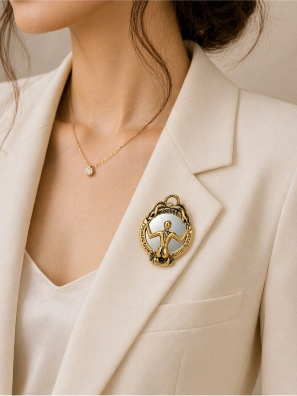 Art Nouveau Mirror Gold Woman Brooch